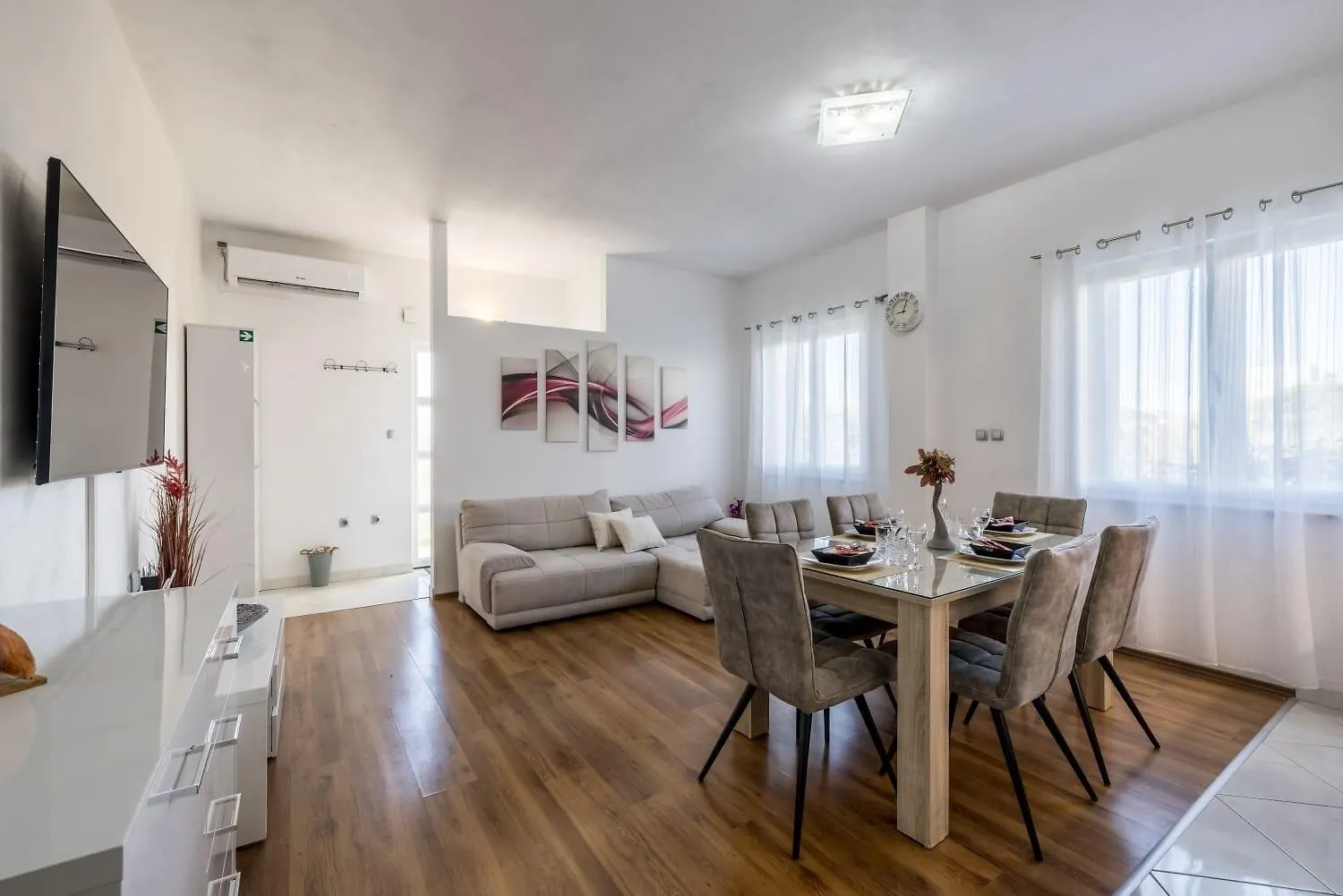 Apartments With A Parking Space Kastel Kambelovac, Kastela - 24198